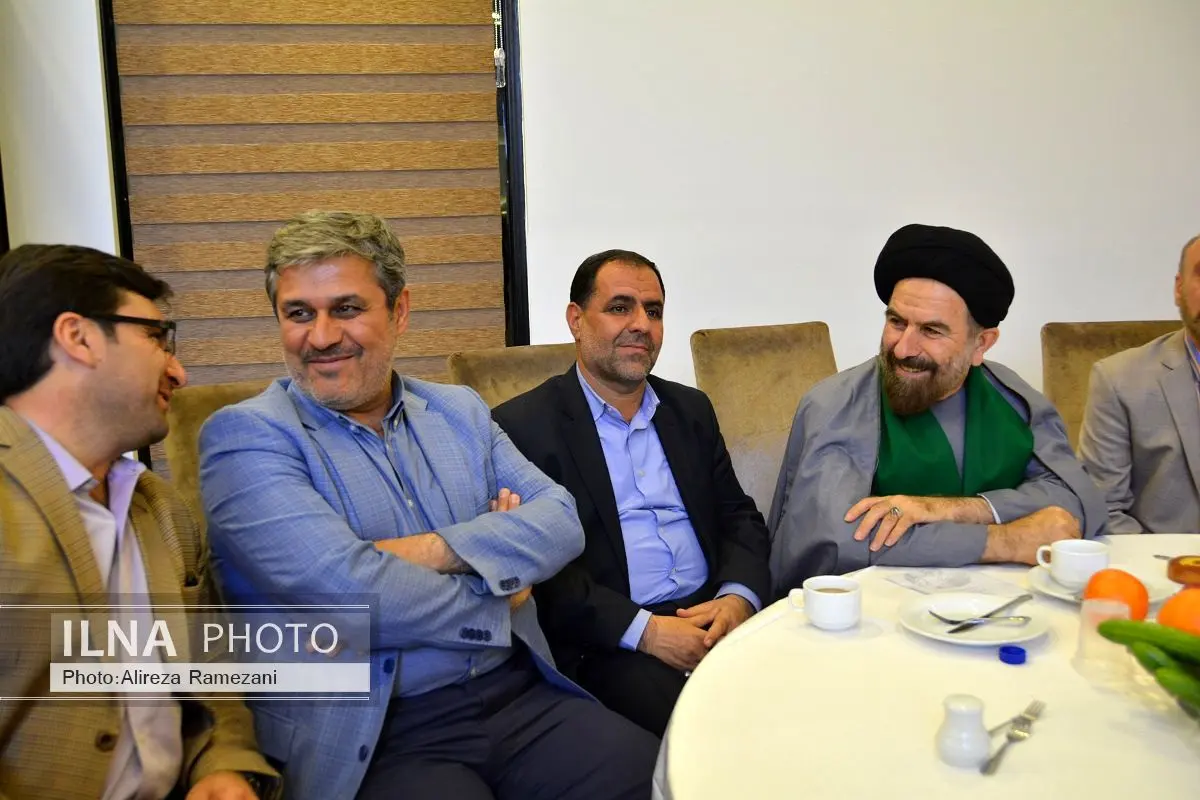 "چماق" حاج آقا بزرگواری من(تاج‌گردون) بودم