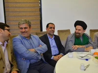 "چماق" حاج آقا بزرگواری من(تاج‌گردون) بودم
