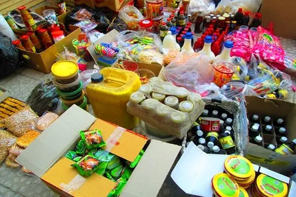 نابودی بیش از ۱۴ تن موادغذایی غیربهداشتی در نیشابور