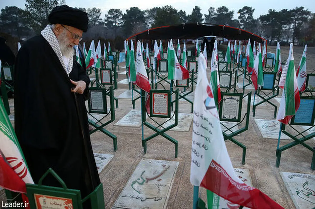 پیام شهیدان به ما یادآور می‌شود که ایستادگی در برابر شیطان‌های قدرت و ستم، در پایان به پیروزی می‌رسد