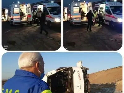 ۱۷ مصدوم در واژگونی اتوبوس در شاهرود 