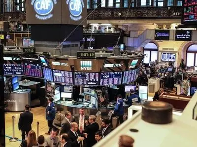 بورس نیویورک فعالیت خود را با کاهش ارزش آغاز کرد