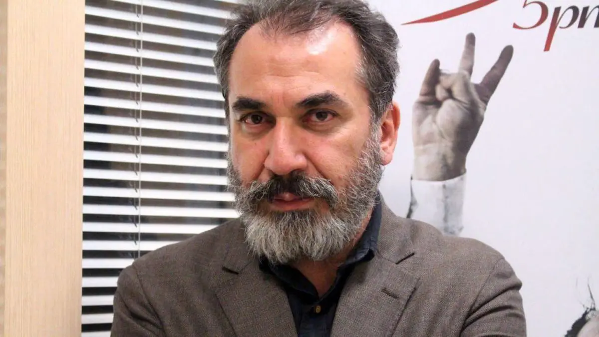 سیامک انصاری عذرخواهی کرد