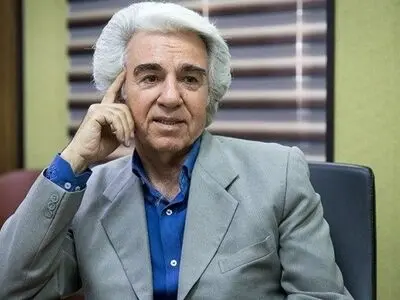 خواننده‌ای که روزگاری پای ثابت تلویزیون بود و امروز ناچار است در رستوران‌ها بخواند+ عکس