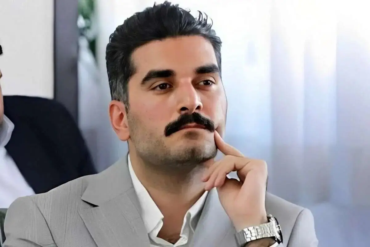 اشتغال هم‌زمان احمدنیا در دو دستگاه دولتی بررسی شود