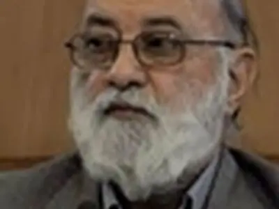 انتقاد چمران از «از خود متشکران» در دولت و شورا