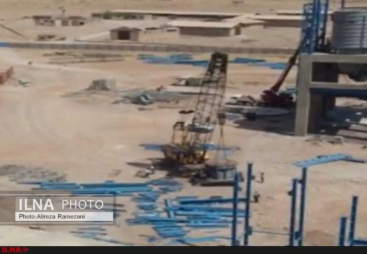  فیلم/سقوط جرثقیل بر سر کارگران در اندیمشک 