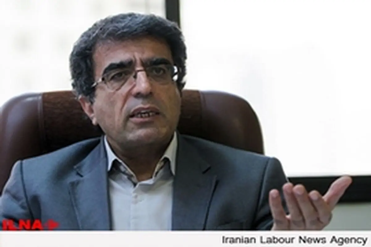 مدعیان افت کیفیت علمی دانشگاه‌ها، معیارهای خود را ارائه دهند