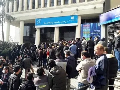 شکایت نیروهای شرکتی از مخابرات گیلان/ از وعده‌ها ناامید شدیم