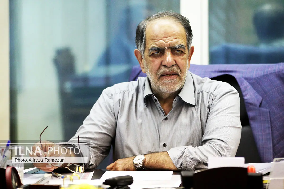 معادل خانوارهای ایرانی خودرو در کشور وجود دارد/ با غول‌ها زندگی می‌کنیم