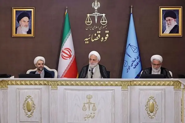 تأخیر در پیشبرد کار مراجعان به مراجع قضایی به هیچ وجه جایز نیست