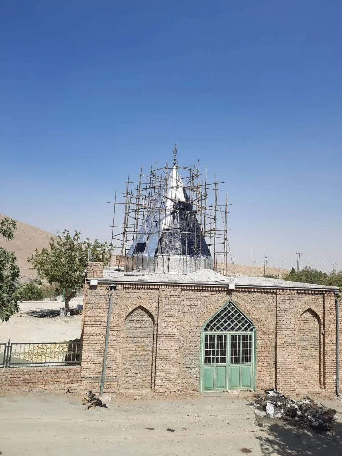 آغاز عملیات مرمت امامزاده سلطان سید احمد هزاوه با هدف احیای بخش‌های آسیب‌دیده