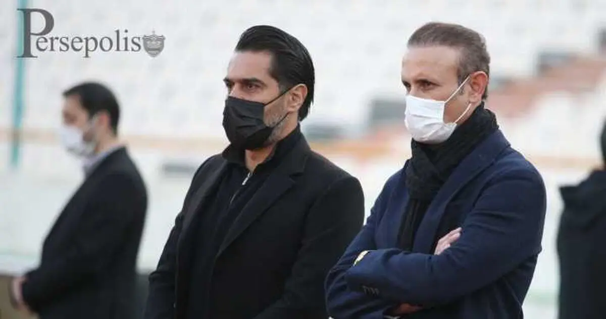لحظات احساسی در اردوی پرسپولیس؛  کادر فنی رخت سیاه را از تن پیروانی در آورد
