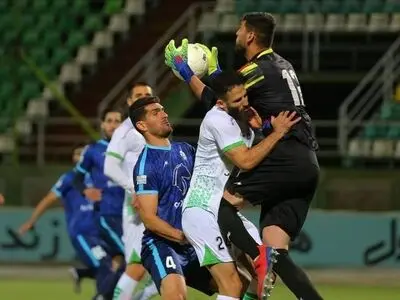 ادامه بدبیاری‌های ذوب آهن پیش از بازی با پرسپولیس/ قریشی مصدوم شد