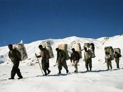 کولبری و کمبود نقدینگی اصلی ترین مشکلات تعاونی مرزنشینان آذربایجان غربی