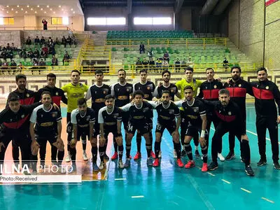 کراپ الوند حریف خود را در خانه شکست داد