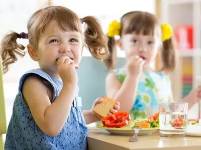 بهترین عادت‌های غذایی را به کودکانتان بیاموزید