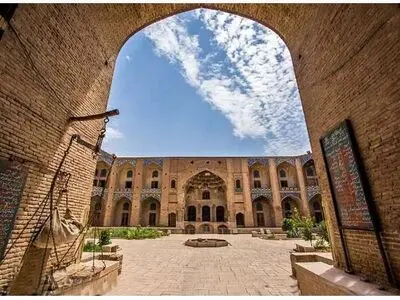 آغاز مرمت کاروانسرای گنجعلیخان در کرمان