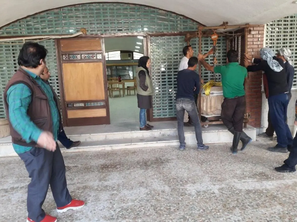 انتقال پایه ‎ستون‎های هخامنشی باغ‎ موزه هفت‎تپه به مرکز پژوهشی پایگاه میراث جهانی چغازنبیل 