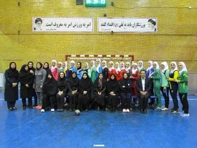 بازدید نمایندگان تهران در مجلس شورای اسلامی از اردوی تیم ملی هندبال زنان ایران