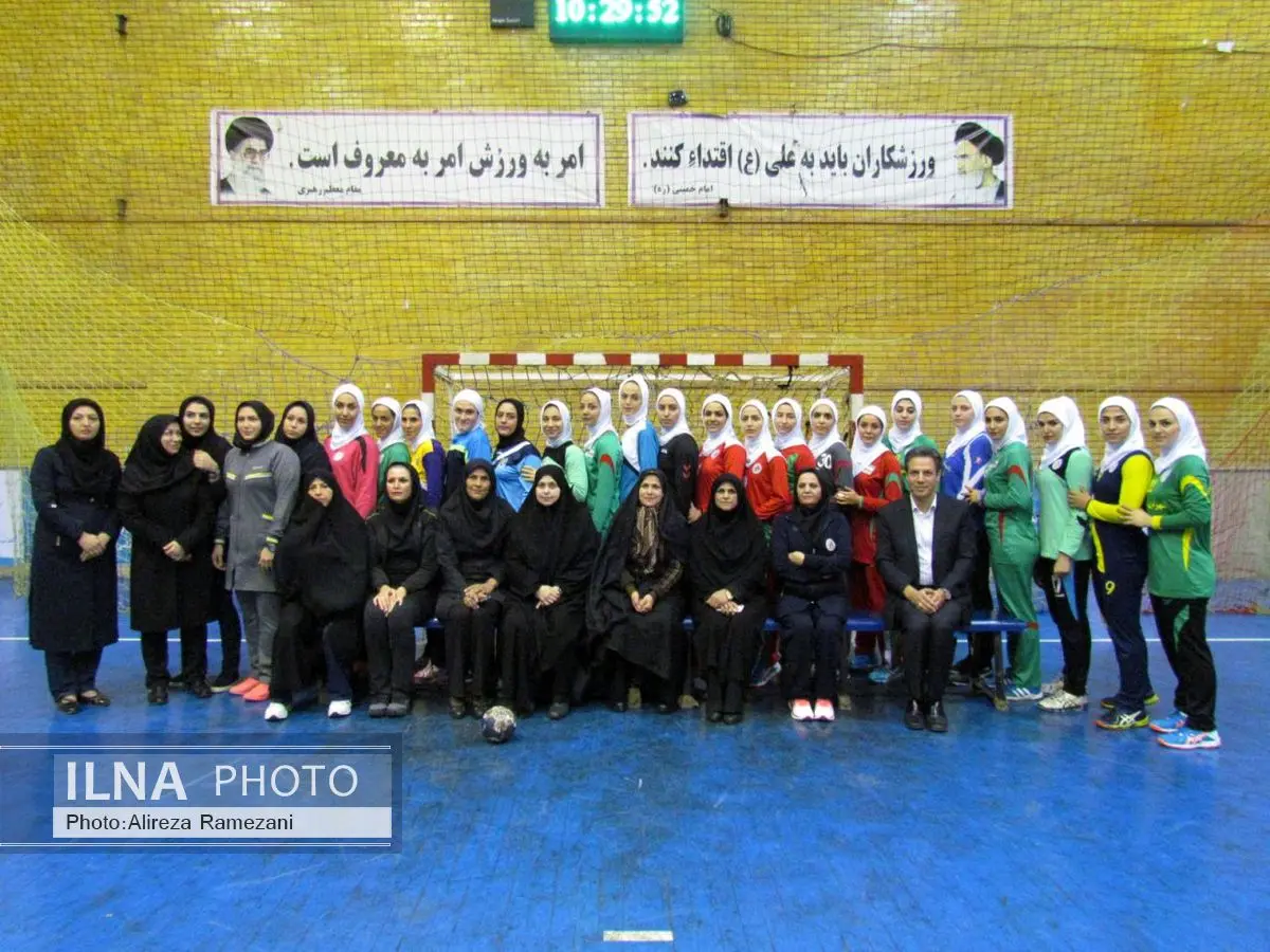 بازدید نمایندگان تهران در مجلس شورای اسلامی از اردوی تیم ملی هندبال زنان ایران
