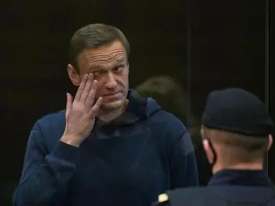 Kremlin critic Alexei Navalny jailed, declares Putin 'the Underwear Poisoner'