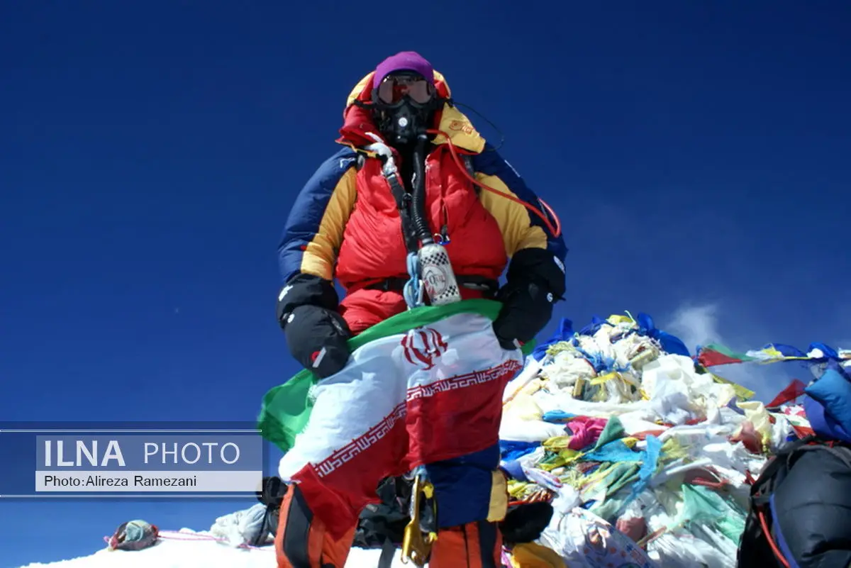 کوهنوردان ایران برای فتح «اورست» و «لوتسه» راهی نپال شدند