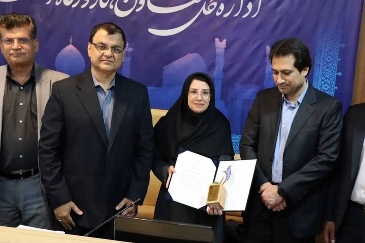 اختراع کیت آنالیز خاک، کارگر نوآور شیرازی را به قله جشنواره امتنان کشور رساند