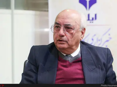 ارتباط سفیر فرهنگی استالین با ترویج قالب ژدانُفی نزد روشنفکران ایران/ کنفرانس برلین یادگار شکست کمونیست‌ها در ایران است/ توده‌ای یعنی انحصارطلبی در ایدئولوژی/ چگونه بساط کمونیسم در شمال ایران پهن شد؟