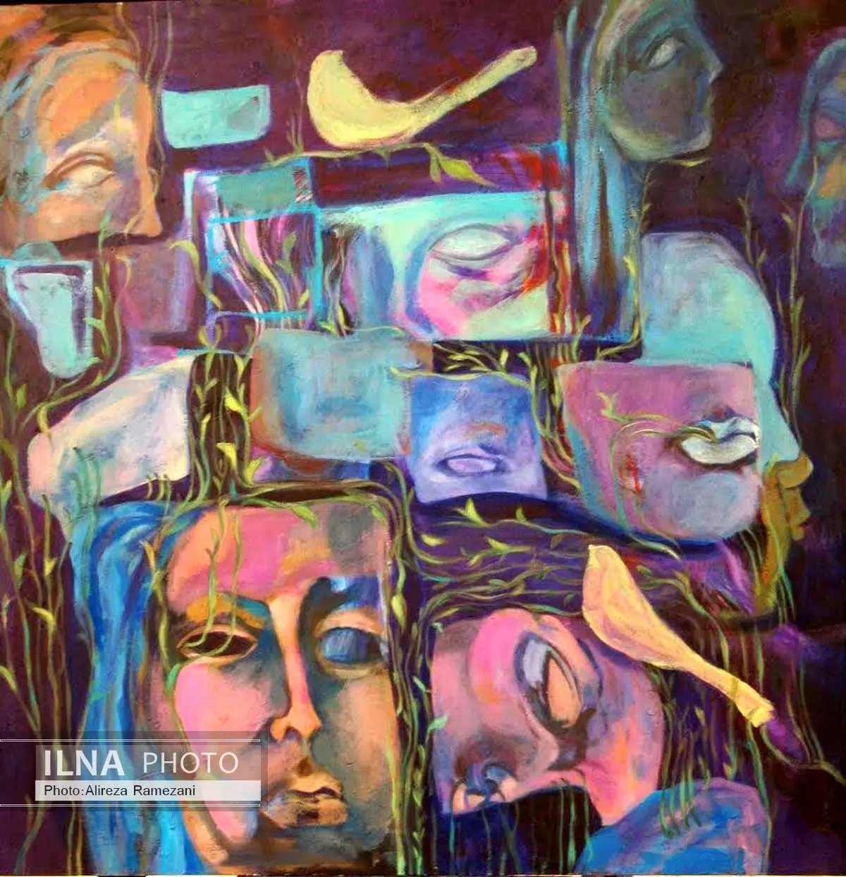 «زن در آیینه خیال» روی دیوار گالری مژده