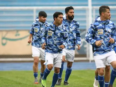 مرخصی آخر هفته شفر به شاگردانش