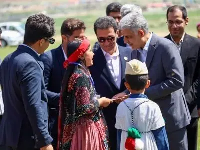 استعدادهای دانش آموزان عشایری از همان دوران کودکی شناسایی و هدایت شود