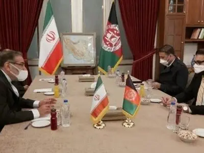 شمخانی یبحث مع مستشار الأمن الوطنی الأفغانی بطهران القضایا ذات الاهتمام المشترک