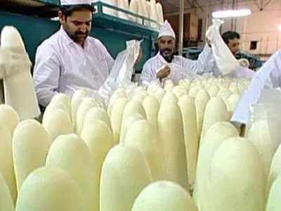 بخشی از معوقات مزدی کارگران قند تربت جام پرداخت شد 
