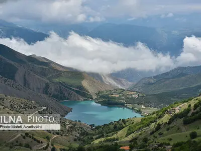 دریاچه زیبای وَلَشت