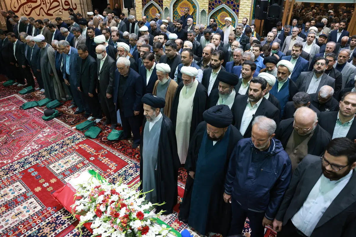 برگزاری مراسم تشییع پیکر مرحوم حجت‌الاسلام نیری+ عکس
