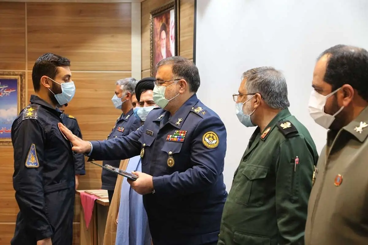 آیین دانش آموختگی افسران جنگ الکترونیک برگزار شد