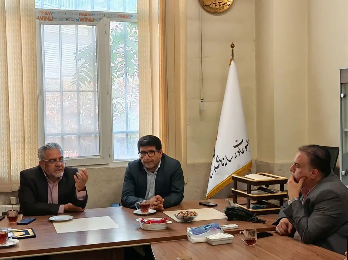 تاکید بر تقویت پیوند دانشگاه و رسانه/پیگیری راه‌اندازی رشته‌های علوم ارتباطات در مقطع ارشد دانشگاه آزاد کرج