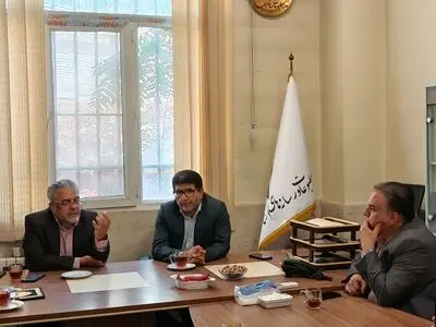 تاکید بر تقویت پیوند دانشگاه و رسانه/پیگیری راه‌اندازی رشته‌های علوم ارتباطات در مقطع ارشد دانشگاه آزاد کرج