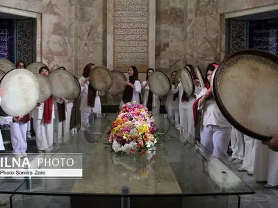 از گلباران آرامگاه شیخ اجل تا افتتاح مرکز سعدی‌شناسی/ ۱۶۸ شاخه گل به یاد شهدای میناب و لامرد