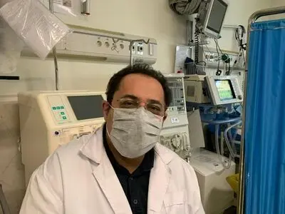 مسئولان وزارت بهداشت قبل از گروه‌های دیگر باید واکسن کرونای داخلی را تزریق کنند/ واکسینه کردن مردم ۴ ماه زمان می‌برد/ در کنار مردم ایستاده‌ایم+ فایل صوتی 