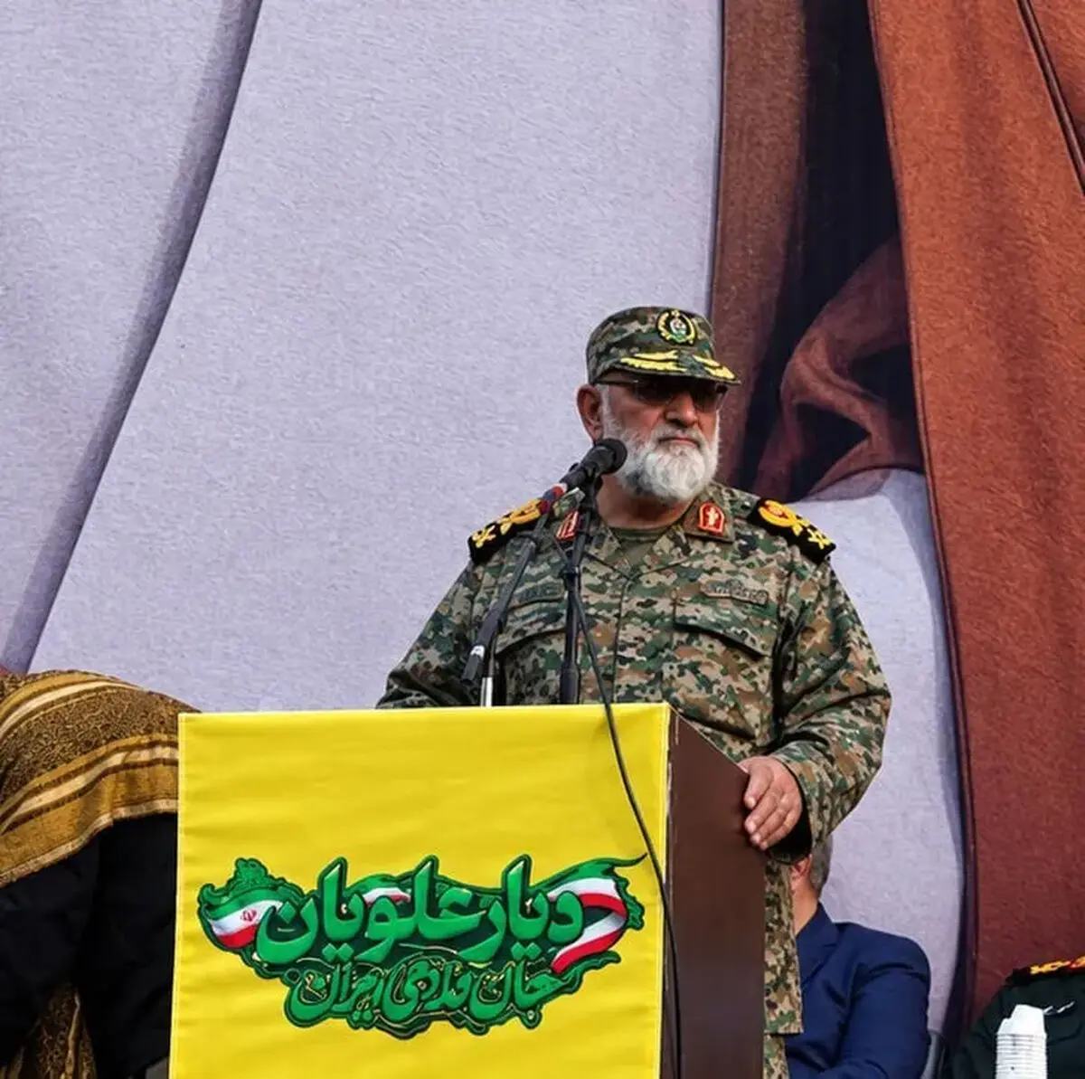 بمب مادر ۱۰ تنی و ۱۴ در جنگ ۱۲ روزه غنیمت ما شد و امروز در دست رزمندگان ماست