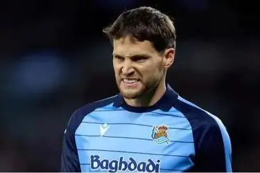 رمیرو در فهرست خرید آبی‌اناری‌ها