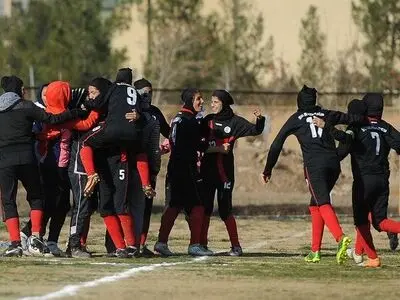 دست آینده‌سازان به جام قهرمانی نرسید/  تثبیت نایب قهرمانی شهرداری بم
