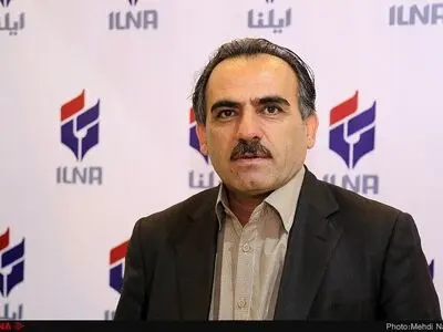 در بحث دستفروشان مانند پرونده کولبران صورت مساله را با مصوبات دستوری پاک نکنیم