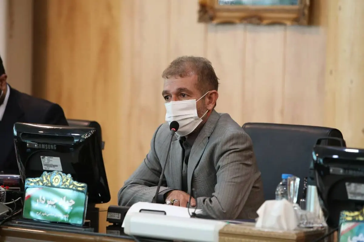 تا زمانی که شهردار پاکدستی و شایسته گزینی را سرلوحه کار خود قرار دهد در معیت شان خواهیم بود