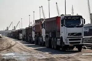 انتقاد کامیون‌داران از ثابت ماندن کرایه بار/ ادامه کار دیگر صرفه اقتصادی ندارد