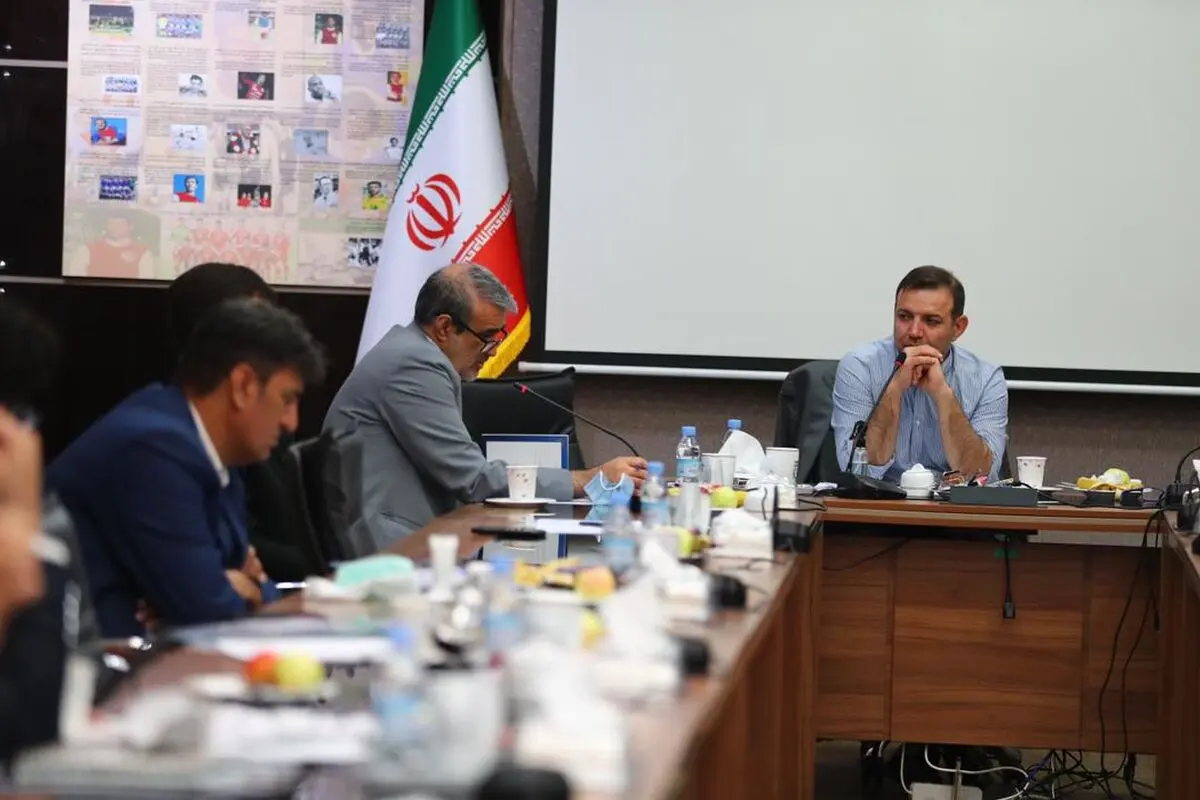 عزیزی خادم: هدف ما گشایش افق های تازه در فوتبال ملی است 