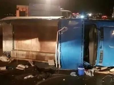 واژگونی مرگبار خودروی باری در جاده رشت – لاهیجان