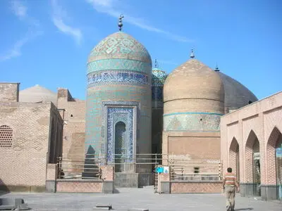 حضور «پروفسور یگر» در گنبد چینی خانه بقعه شیخ صفی‌الدین اردبیلی 